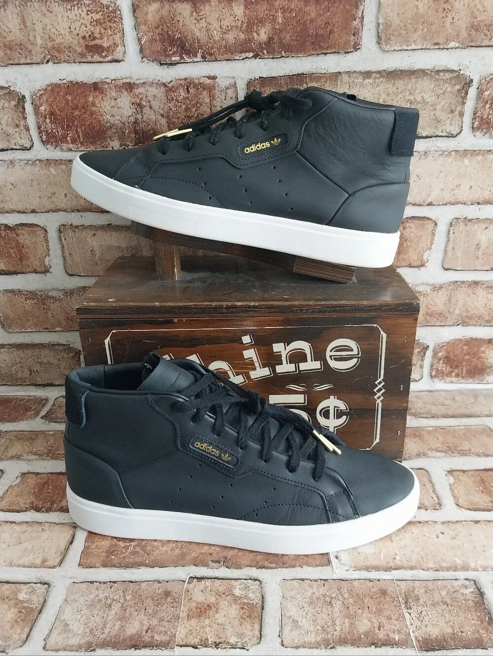 Pre-owned 2019 Adidas Sleek Mid